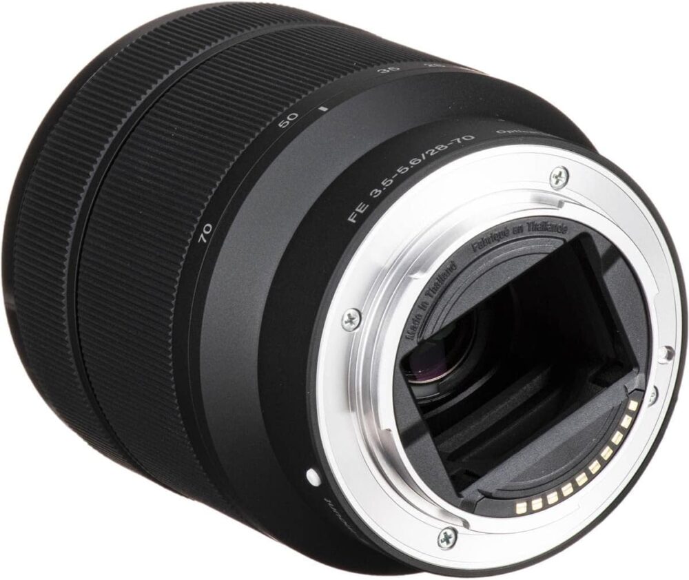 Sony Alpha 7 IV Full-frame Mirrorless Interchangeable Lens Camera with 28-70mm Zoom Lens Kit - Image 6