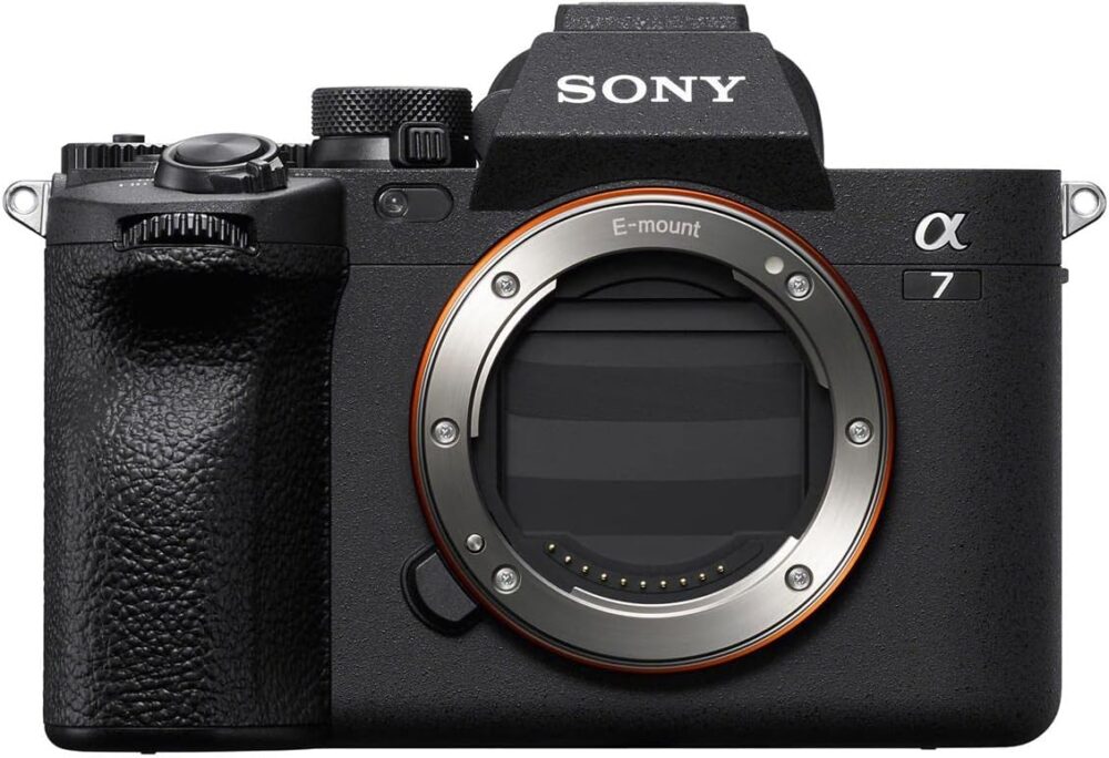 Sony Alpha 7 IV Full-frame Mirrorless Interchangeable Lens Camera with 28-70mm Zoom Lens Kit - Image 9